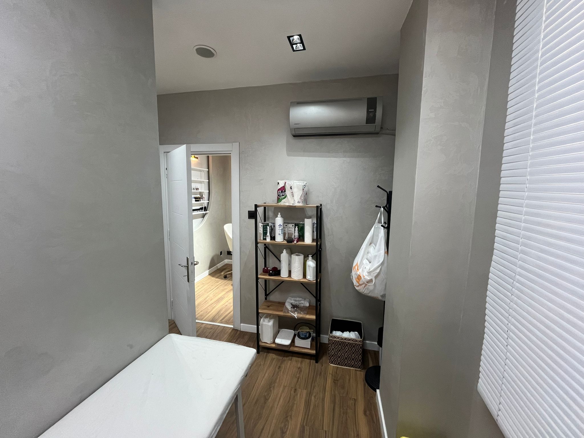 UZUN SOKAK'TA GÜZELLİK MERKEZİ